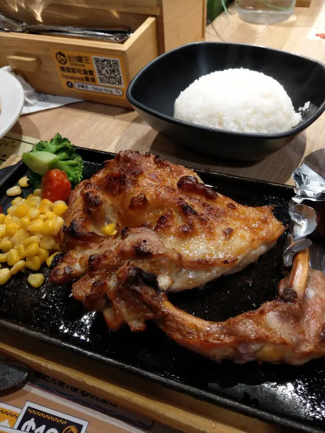 鐵板嬌嫩巨脾飯