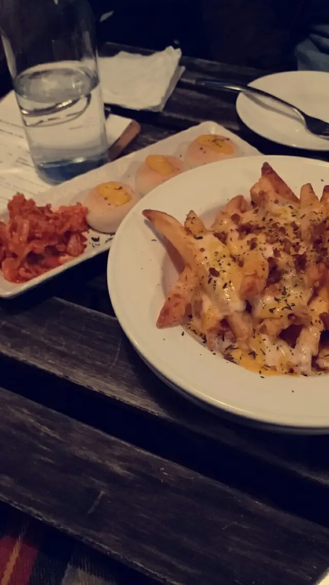 前面是薯條,後面才是年糕