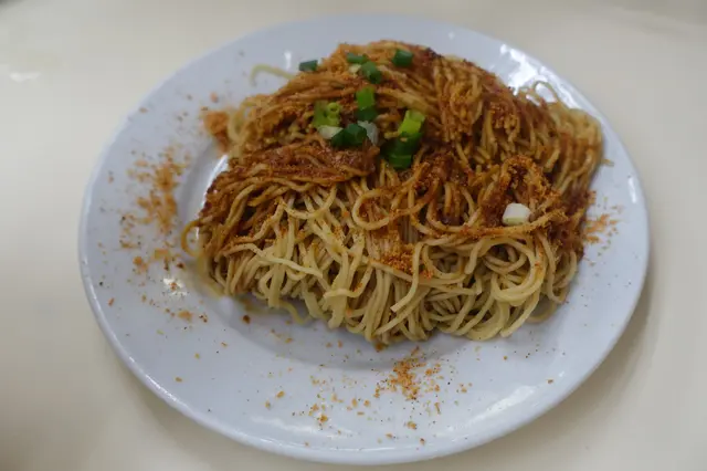 灑滿份量十足的蝦籽洋溢獨特鹹香，令人胃口大開！