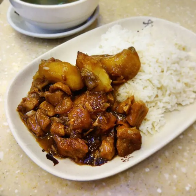 薯仔排骨飯