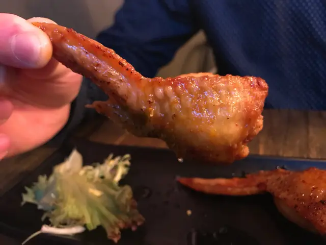 川式燒麻辣香燒餃子雞翼 (兩隻)