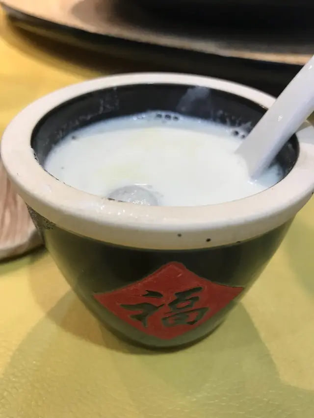 生磨蛋白杏仁茶湯圓