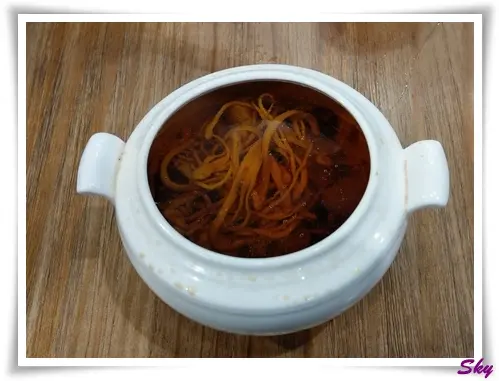 栗子蟲草花花膠燉雞湯