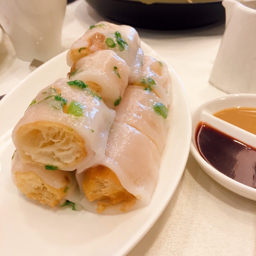 Cheung Fan (腸粉) with breadstick - Rice Noodle Sheet, usually with beef, shrimp, pork, or Chinese-style fried breadstick wrapped in