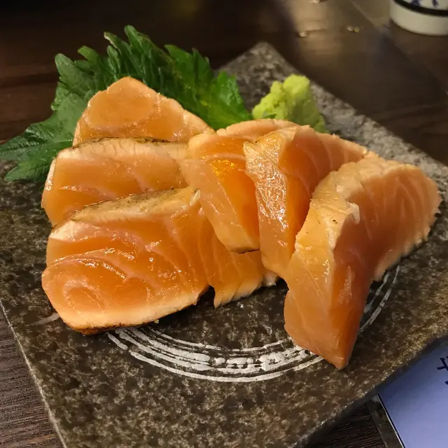 稻草烤醬油三文魚刺身