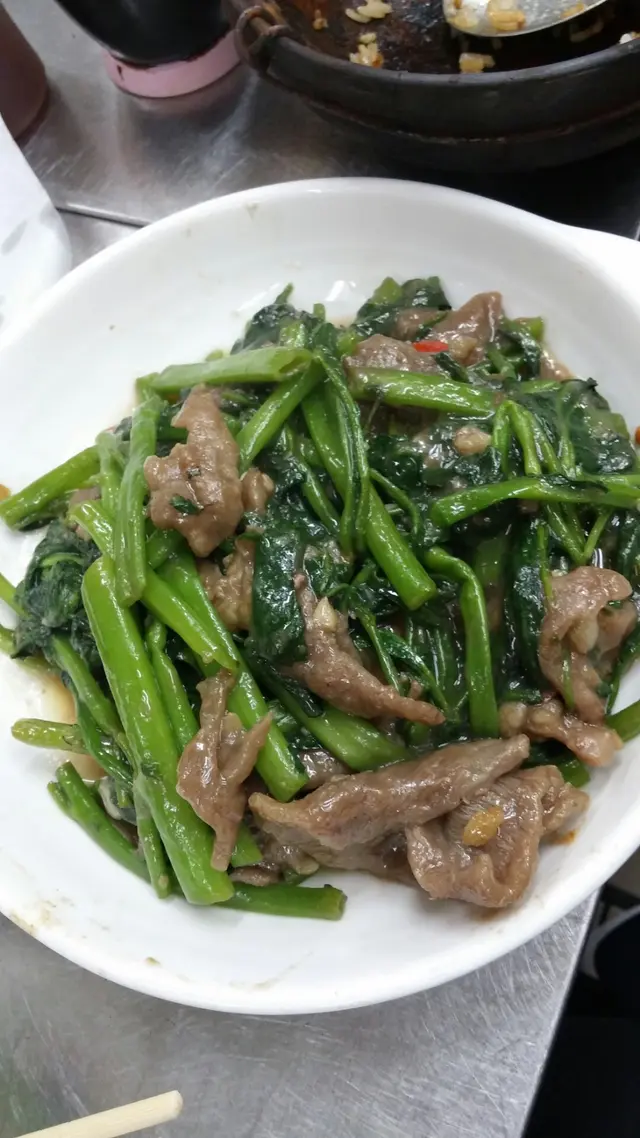 蝦醬通菜炒牛肉