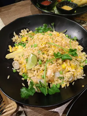 泰味虾头膏鲜虾炒饭