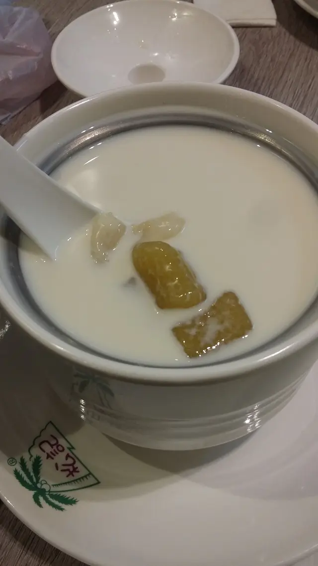 鮮奶燉花膠