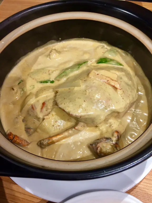 金榜醬蟹煲 (另跟法包)