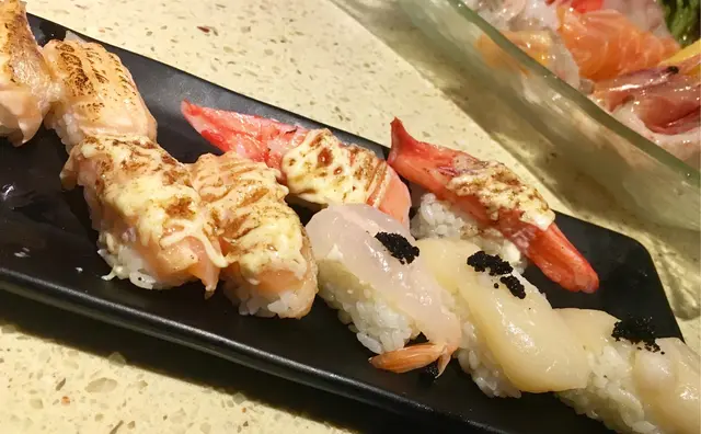 一直都覺得火灸&黑松露同壽司都好夾,食唔停口!