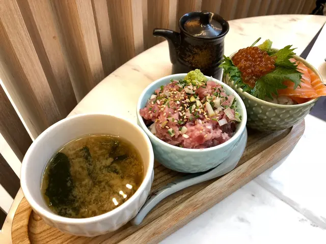 迷你丼及麵豉湯