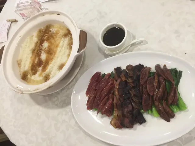 臘味煲仔飯