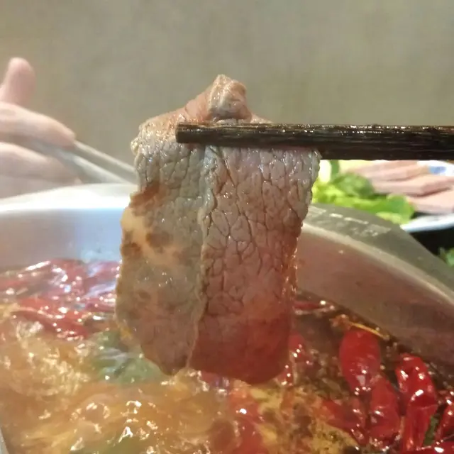 手切牛頸脊。例