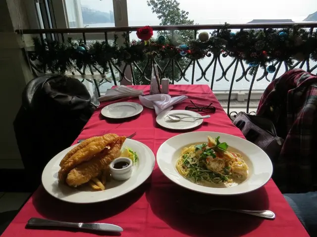 6年前的fish and chips份量比較大