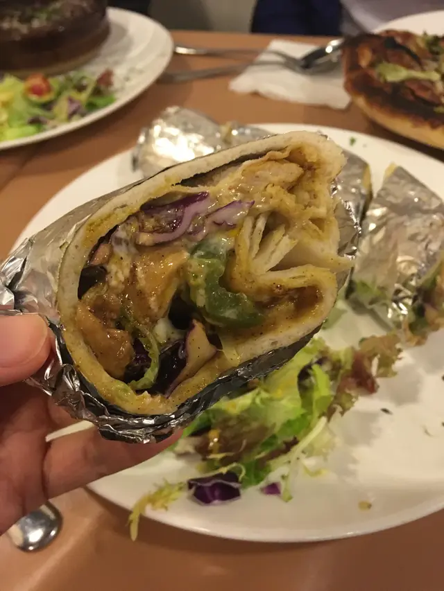 雞肉夠juicy，菜爽口，醬汁唔油膩。