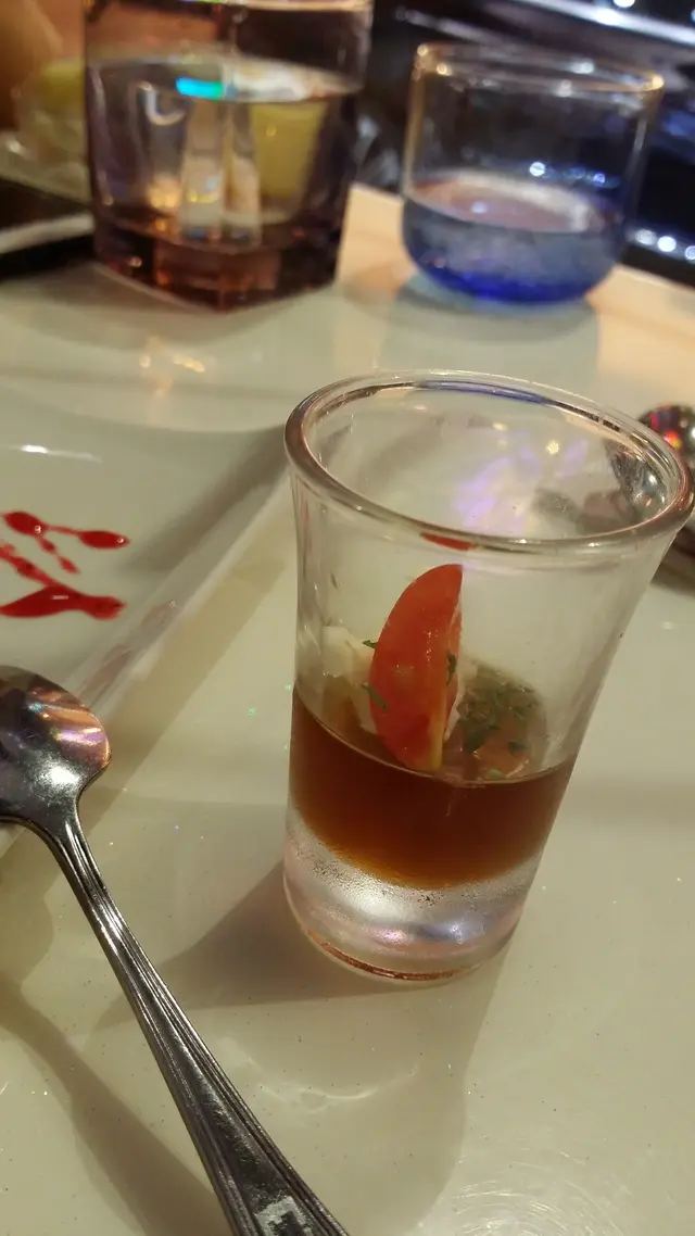 水牛芝士伴紫蘇梅蕃茄凍