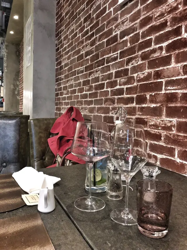 座位在同區西餐館中是寬敞舒適的