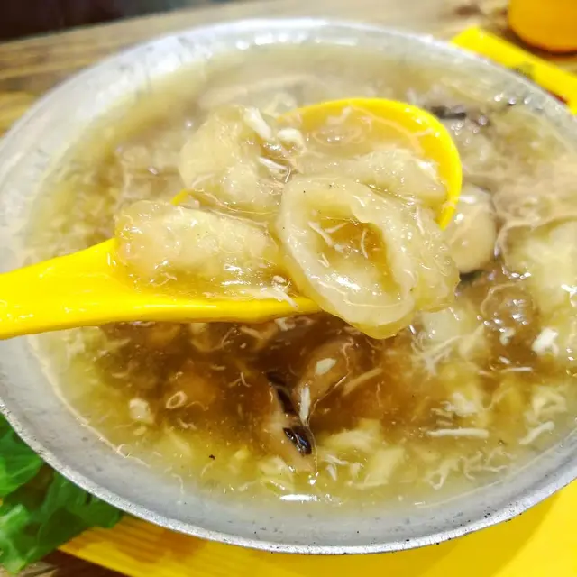 蟹肉雞絲魚肚羹