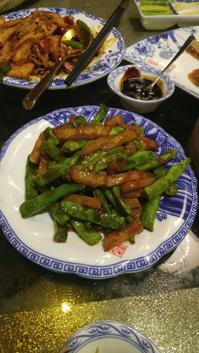 諗住求期叫d菜，吹佢唔漲又幾好食~入味又夠淋，雖然普通但好食