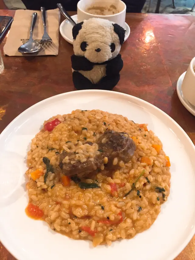 紅酒慢煮牛尾燴意大利飯