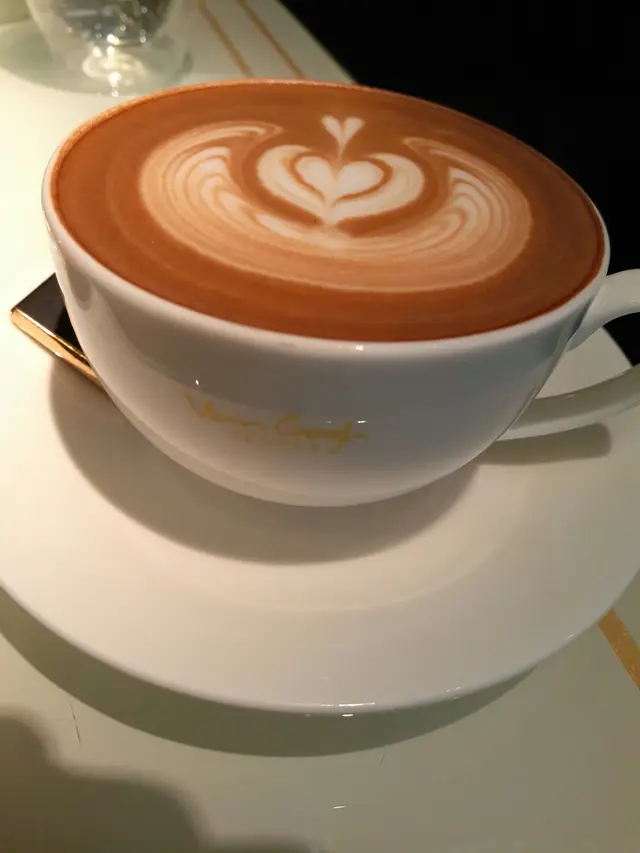 跟餐可选咖啡和茶。