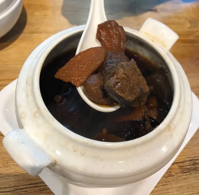 栗子蟲草花花膠燉雞湯