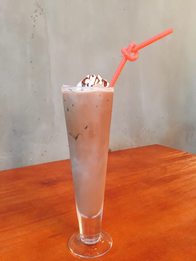 Iced  caffe  mocha