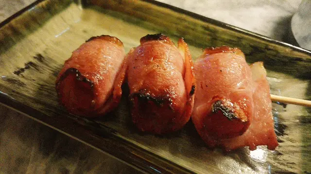 鹽燒車厘茄煙肉卷