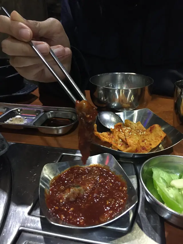 蠔食雜錦八爪魚套餐: 仁川直送辣醃生蠔