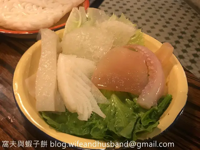 牛柏葉、豬皮和水魷