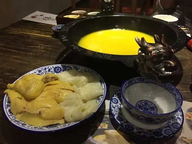 康熙花膠雞湯鍋(半隻)