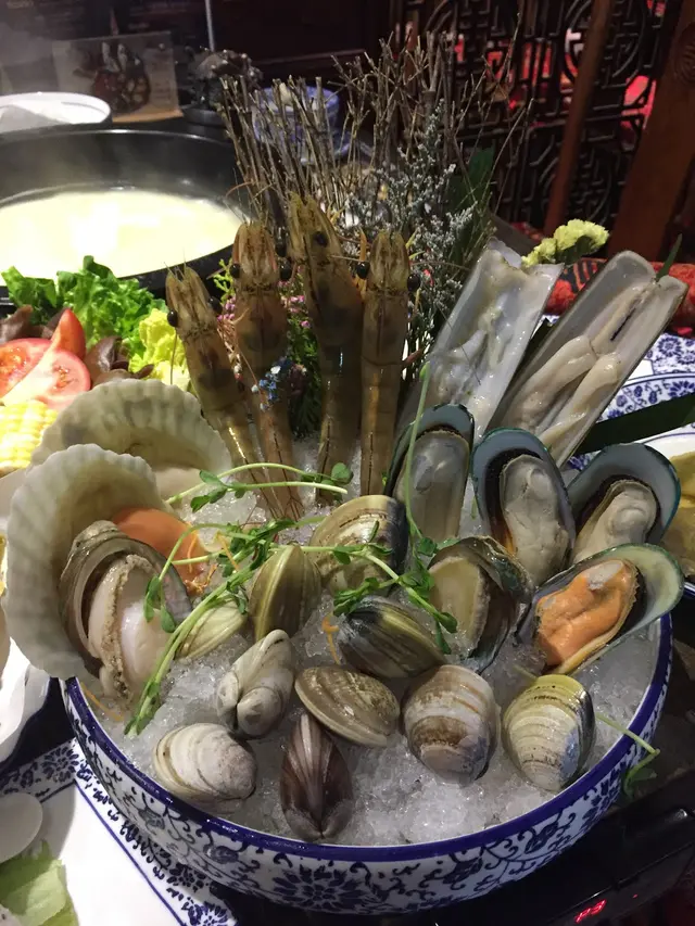 滾得囍海鮮拼盤
