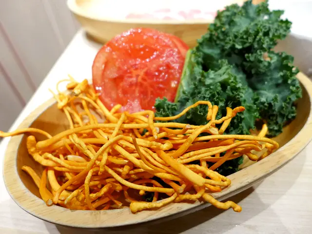 羽衣甘藍及蟲草花
