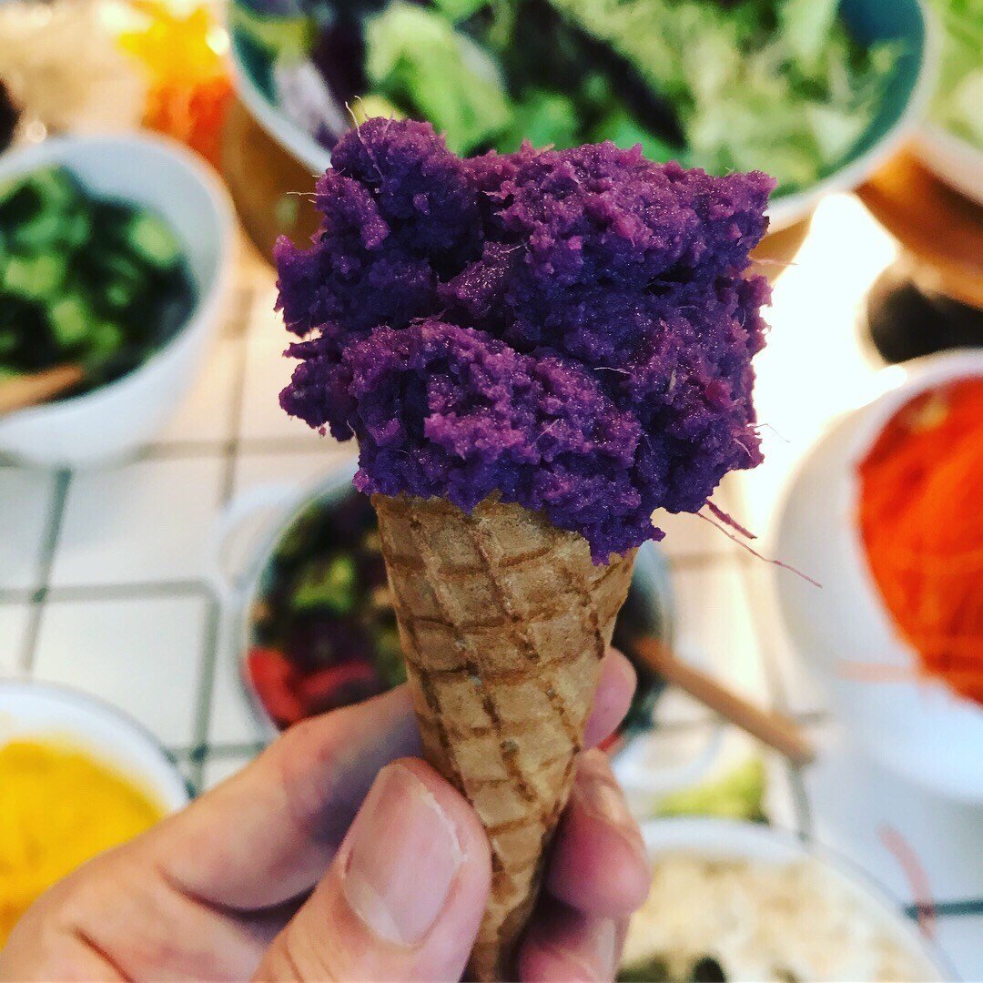紫米冰淇淋甜筒图片图片
