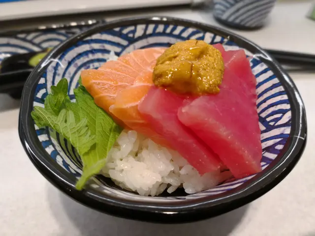 海膽三色迷你丼