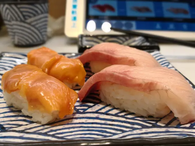 油金魚壽司(右面)