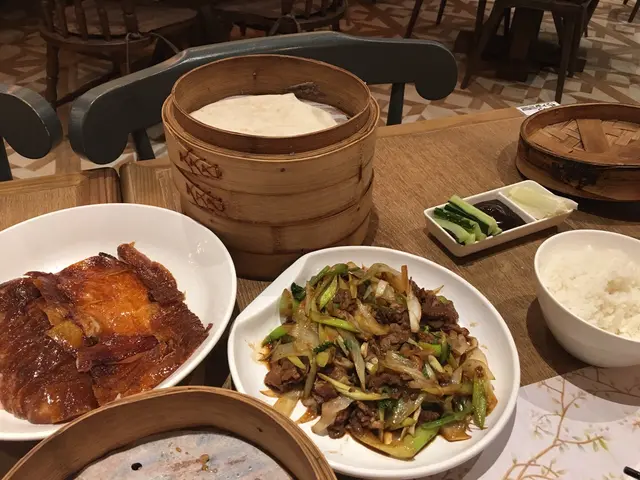 片皮鴨、京蔥羊肉