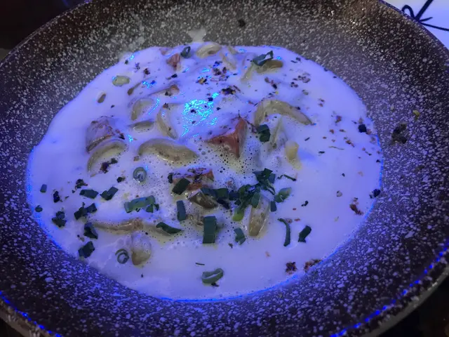 吉列牛扒配忌廉咖喱撈烏冬