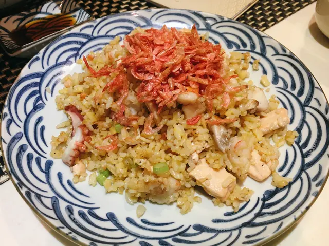 櫻花蝦海鮮炒飯