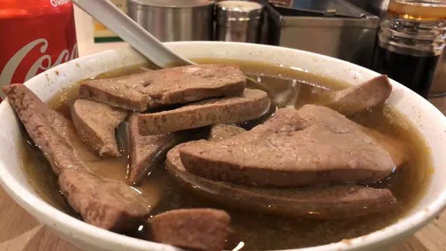 一個贏曬的豬潤，真係又滑又趣，真係好難去用文字去表達個口感，所有係外面或自己整嘅豬潤問題，都唔係係這碗發生👍🏻👍🏻👍🏻👍🏻👍🏻👍🏻