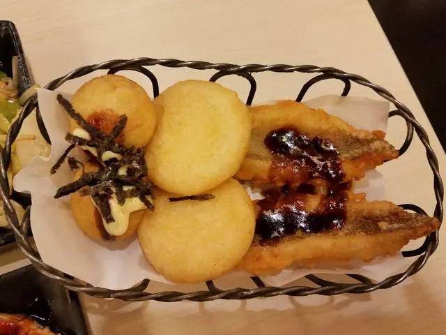 芝士年糕, 章魚小丸子和黃金安康魚條