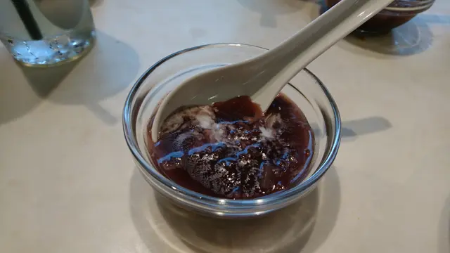 佢會問你要唔要, 其實好多人放底冇食