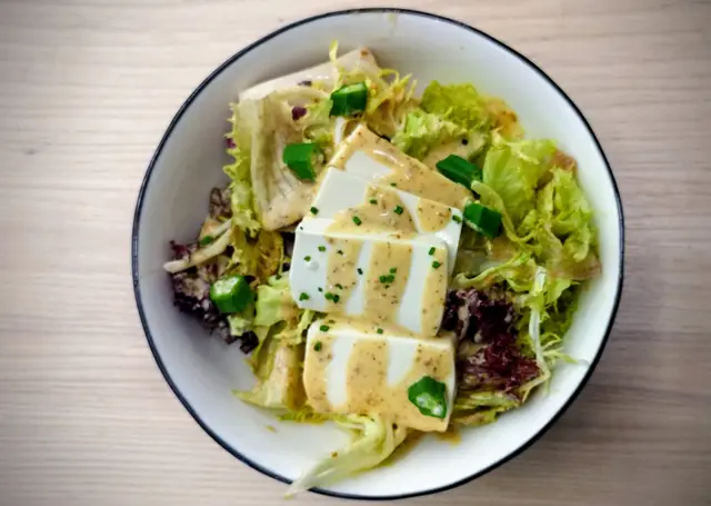 胡麻豆腐野菜沙律