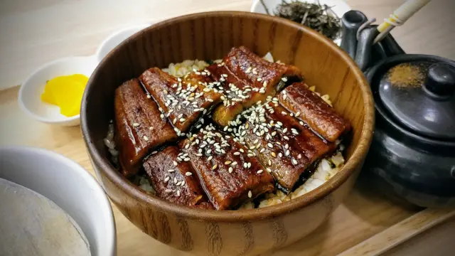 特盛鰻魚丼三食