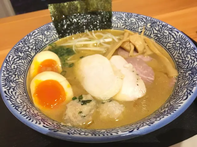 特製濃厚魚介拉麵