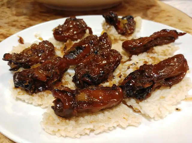 桂花蜜柚子煎金蠔鍋巴