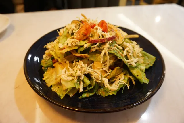 南洋雞絲加多沙律