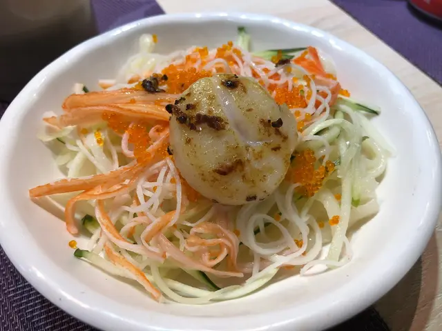 2L size 嘅北海道帶子輕輕煎香,
裏面保留着半生熟的肉質,鮮味彈牙!
稻庭烏冬煙韌有彈性,
澆上自家製嘅日式芝麻和風醬,夠哂滋味!😋