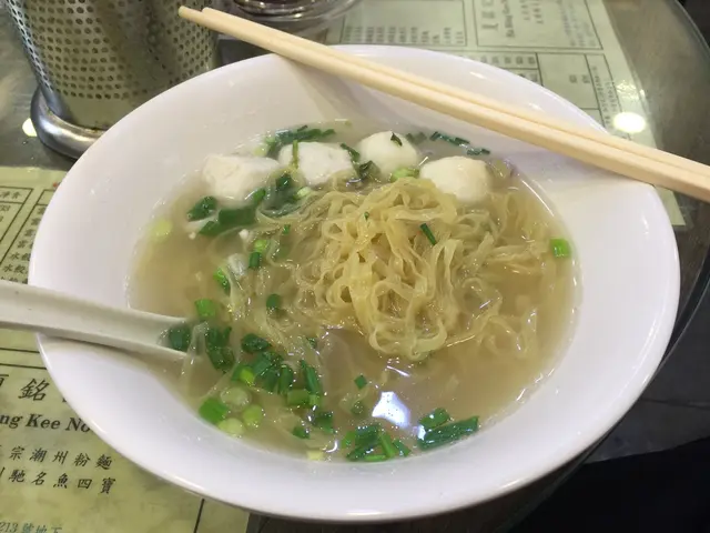 魚蛋墨魚丸粗麵