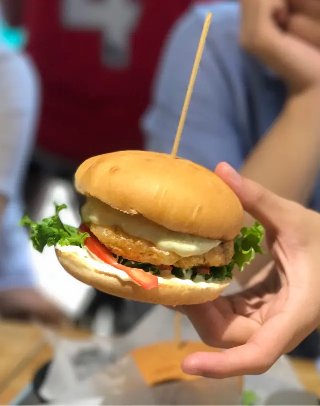 日式蜜糖芥茉蝦堡